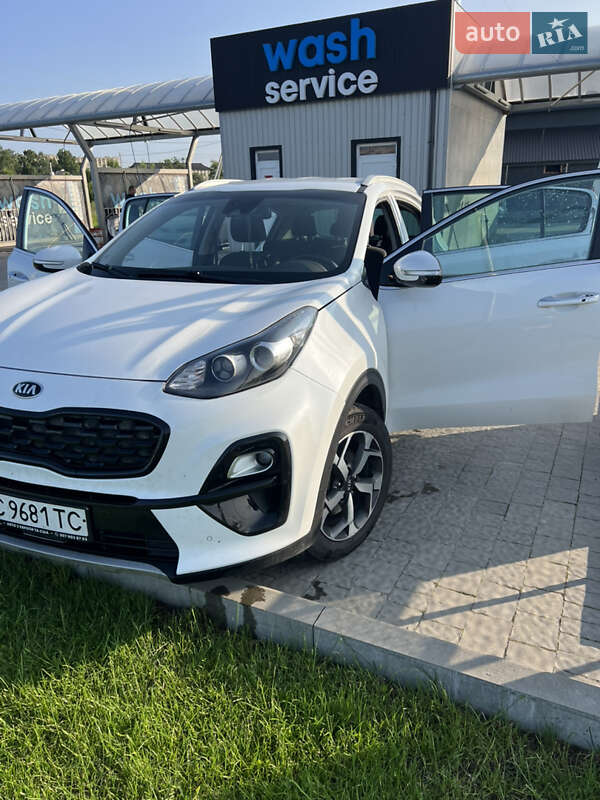 Внедорожник / Кроссовер Kia Sportage 2017 в 
