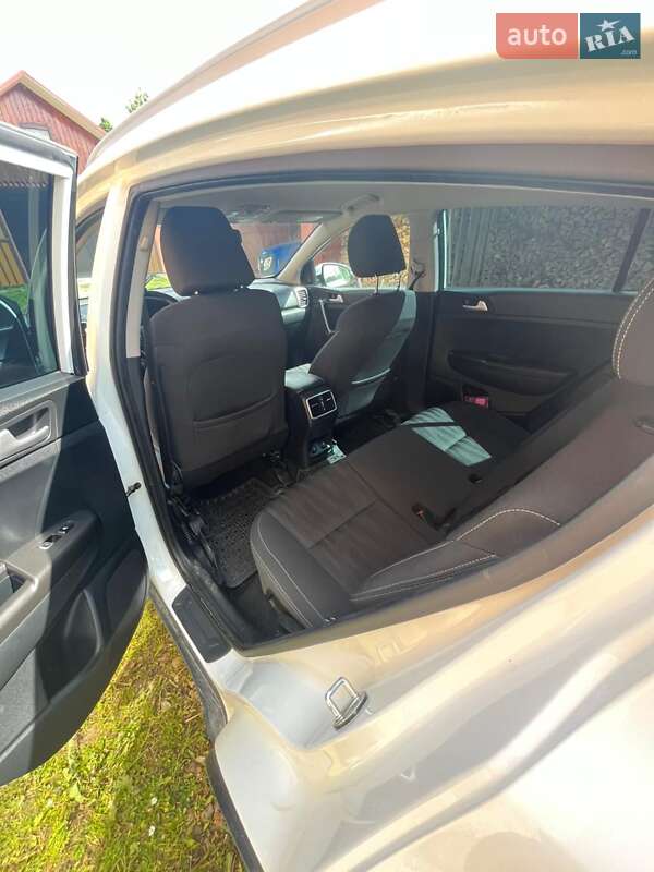 Внедорожник / Кроссовер Kia Sportage 2017 в Самборе