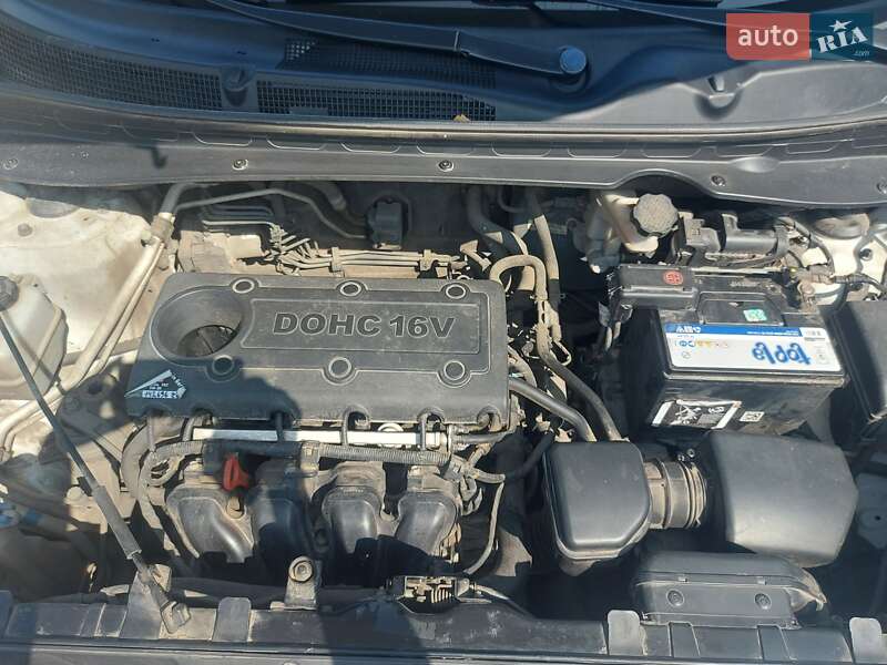 Позашляховик / Кросовер Kia Sportage 2012 в Смілі