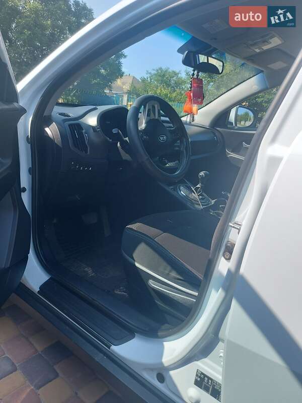 Позашляховик / Кросовер Kia Sportage 2012 в Смілі