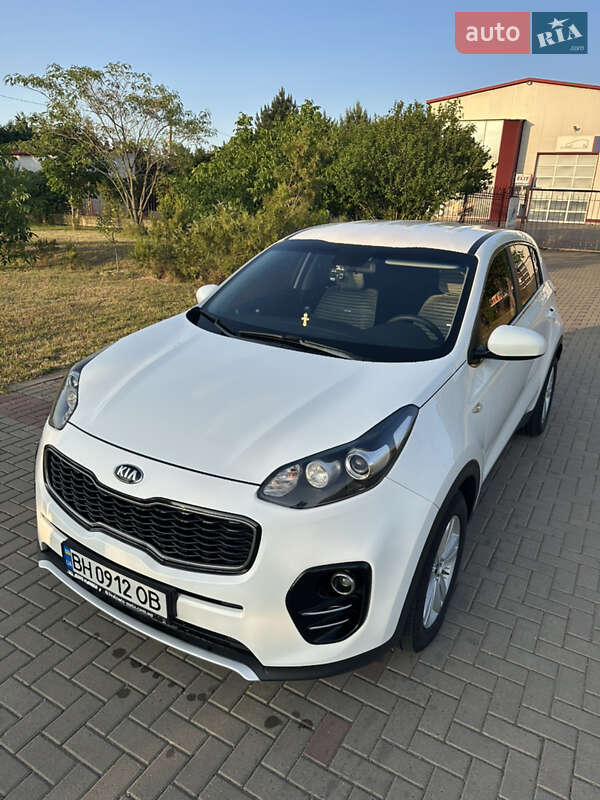 Внедорожник / Кроссовер Kia Sportage 2015 в Одессе
