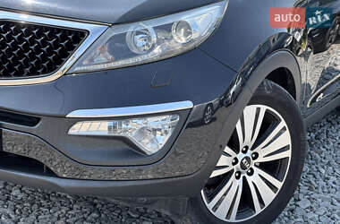 Внедорожник / Кроссовер Kia Sportage 2015 в 
