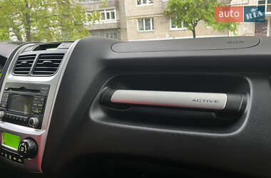 Внедорожник / Кроссовер Kia Sportage 2008 в 