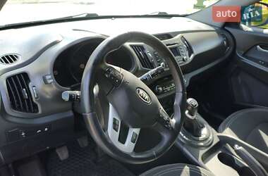 Внедорожник / Кроссовер Kia Sportage 2011 в 