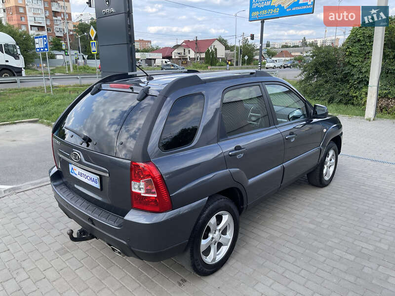Позашляховик / Кросовер Kia Sportage 2009 в Полтаві