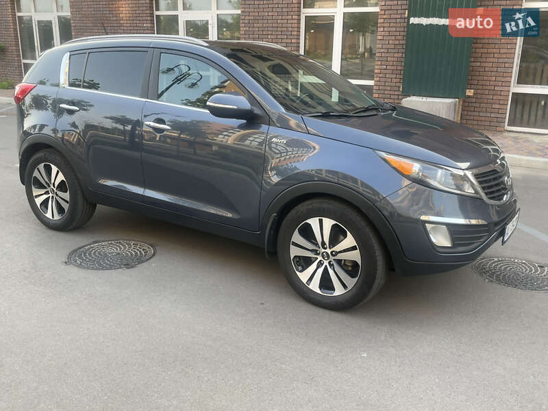 Внедорожник / Кроссовер Kia Sportage 2013 в Киеве