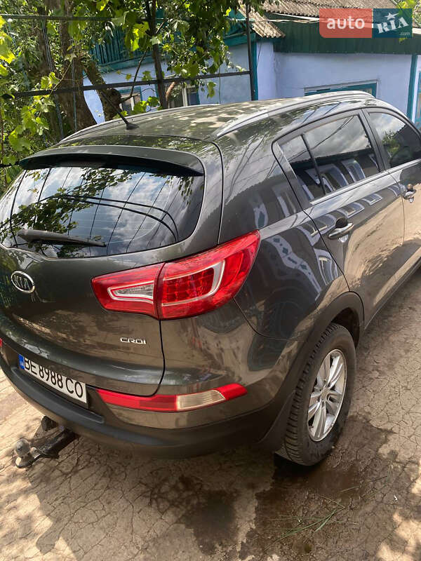 Внедорожник / Кроссовер Kia Sportage 2012 в 