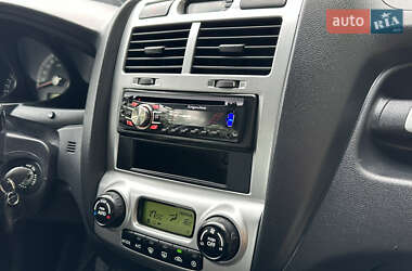 Позашляховик / Кросовер Kia Sportage 2007 в 
