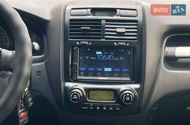 Внедорожник / Кроссовер Kia Sportage 2008 в 