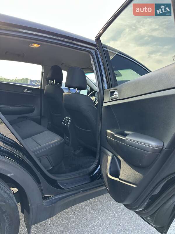 Внедорожник / Кроссовер Kia Sportage 2017 в Кропивницком