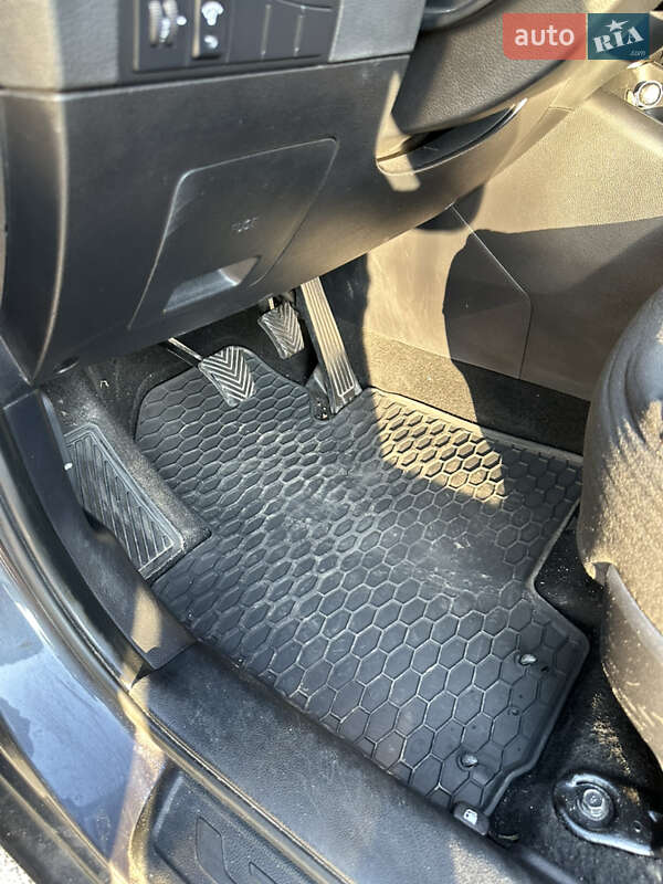 Внедорожник / Кроссовер Kia Sportage 2013 в Житомире