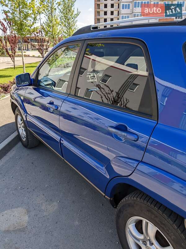 Внедорожник / Кроссовер Kia Sportage 2005 в Днепре