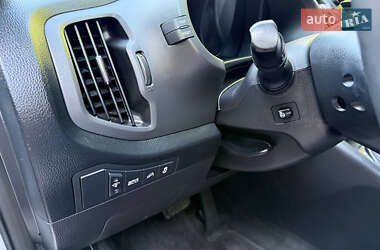 Внедорожник / Кроссовер Kia Sportage 2013 в 
