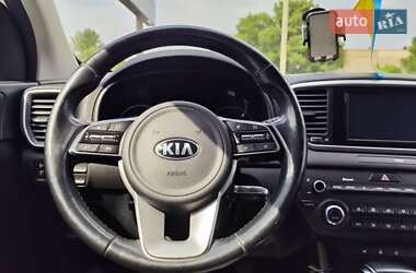 Позашляховик / Кросовер Kia Sportage 2019 в 