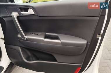 Позашляховик / Кросовер Kia Sportage 2019 в 