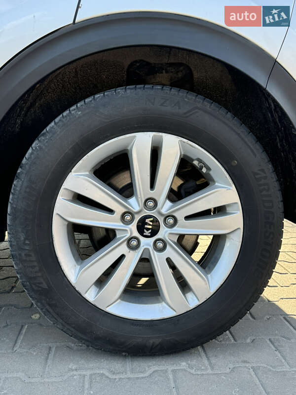 Внедорожник / Кроссовер Kia Sportage 2016 в Тернополе