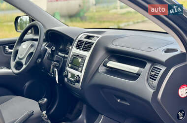Позашляховик / Кросовер Kia Sportage 2010 в 