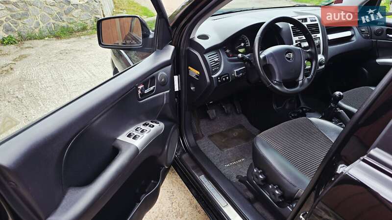 Внедорожник / Кроссовер Kia Sportage 2006 в Полтаве