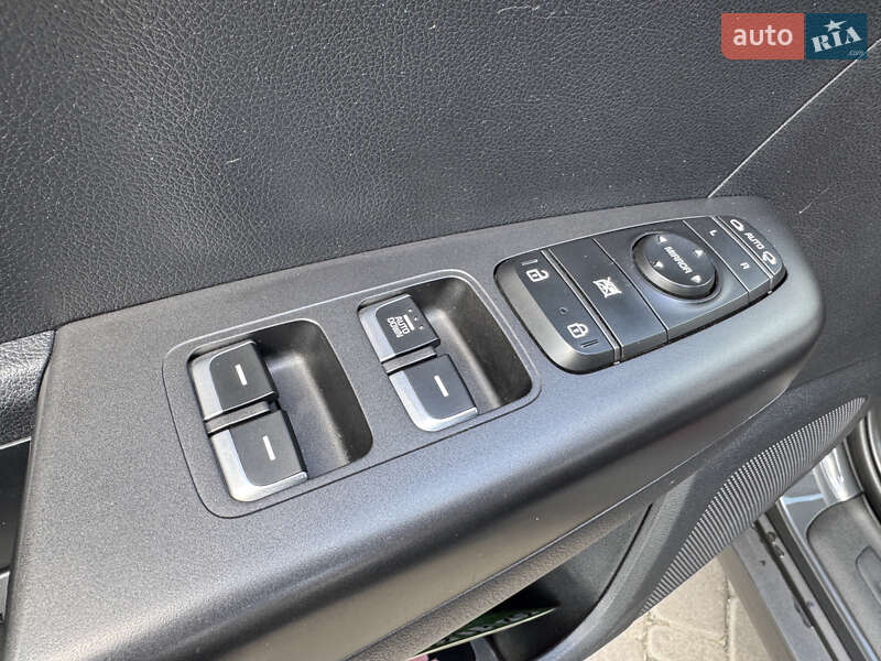 Внедорожник / Кроссовер Kia Sportage 2019 в Киеве