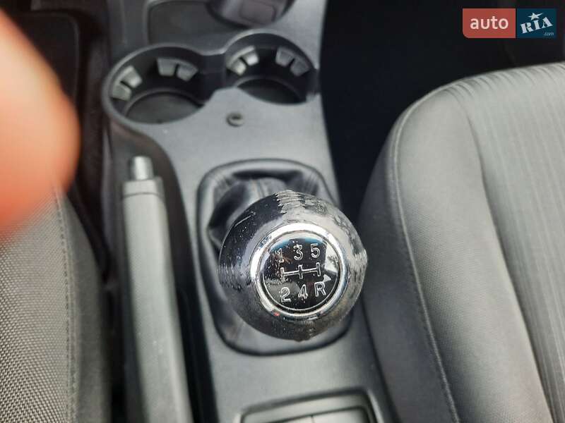 Внедорожник / Кроссовер Kia Sportage 2009 в Полтаве