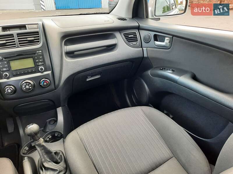 Внедорожник / Кроссовер Kia Sportage 2009 в Полтаве