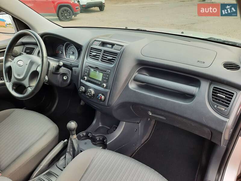 Внедорожник / Кроссовер Kia Sportage 2009 в Полтаве