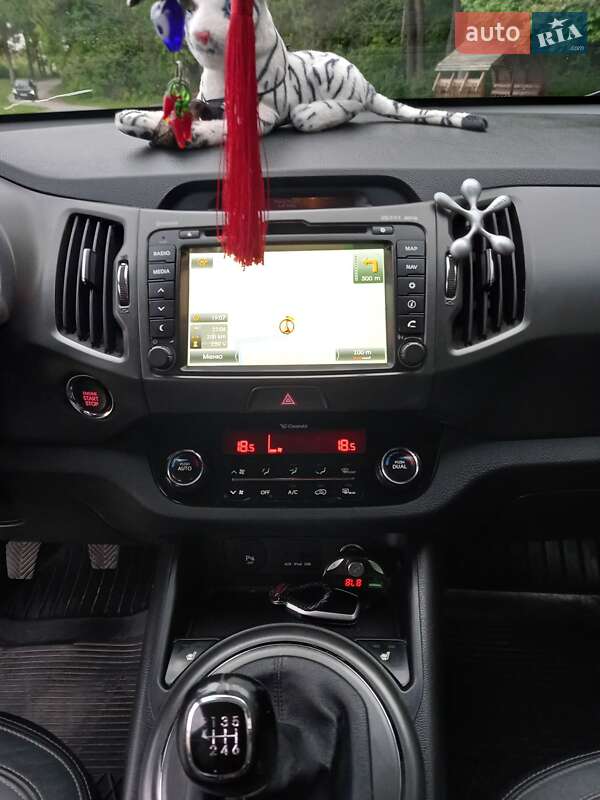 Внедорожник / Кроссовер Kia Sportage 2011 в Романове