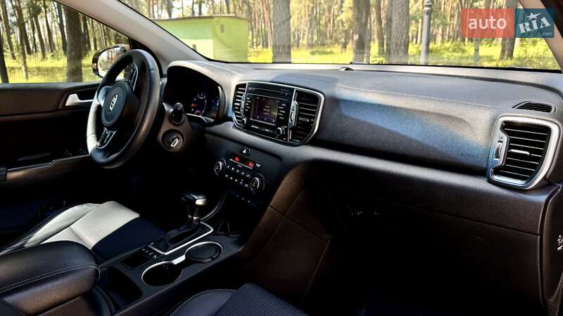Внедорожник / Кроссовер Kia Sportage 2016 в Чернигове