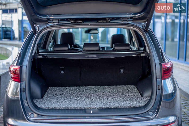 Позашляховик / Кросовер Kia Sportage 2016 в Одесі