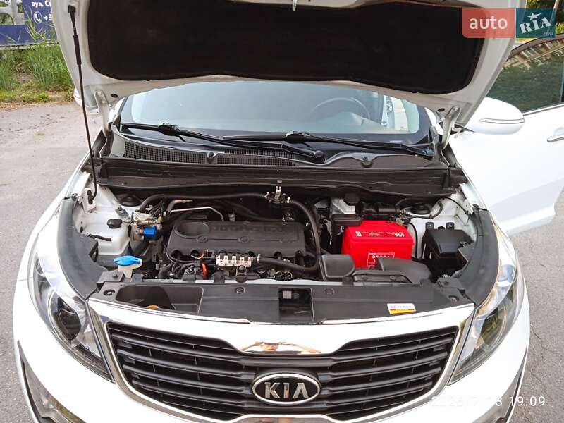 Позашляховик / Кросовер Kia Sportage 2011 в Запоріжжі