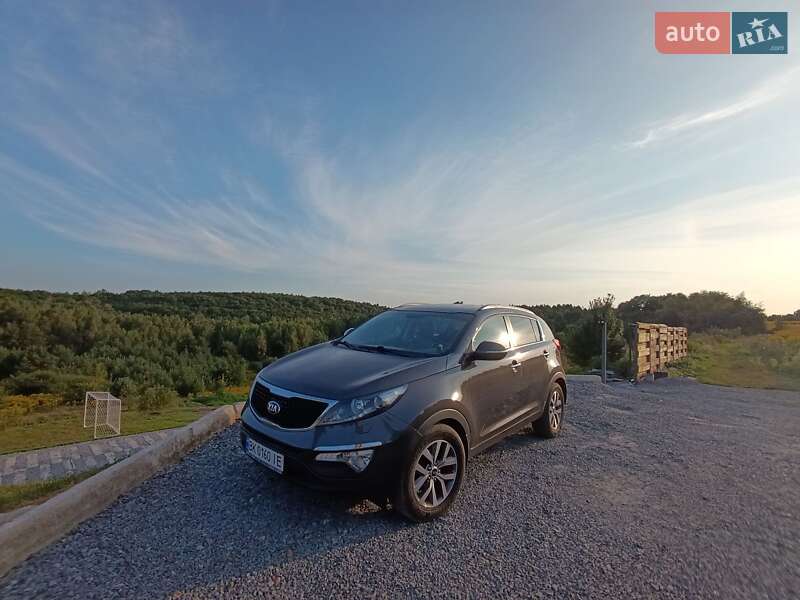 Внедорожник / Кроссовер Kia Sportage 2015 в Здолбунове