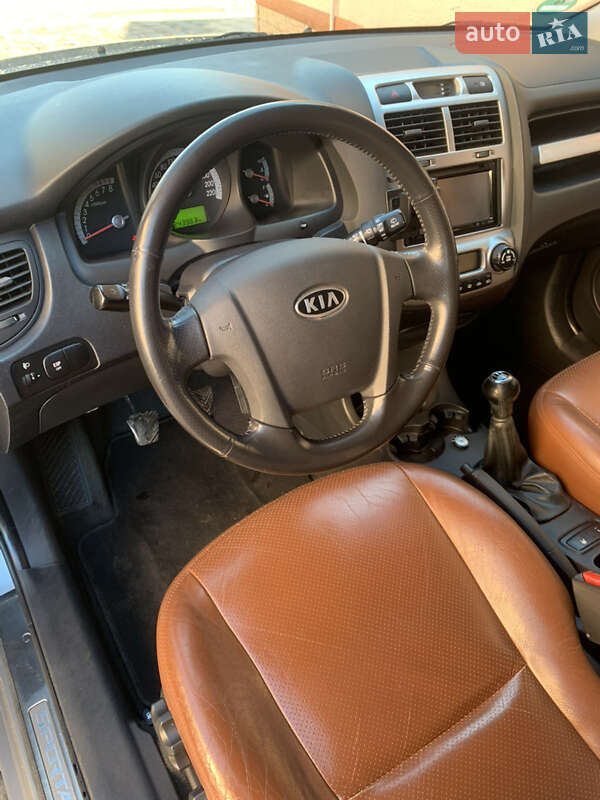 Позашляховик / Кросовер Kia Sportage 2007 в Івано-Франківську