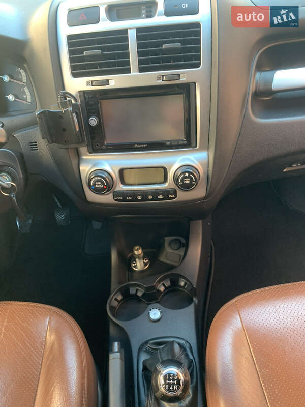 Позашляховик / Кросовер Kia Sportage 2007 в Івано-Франківську