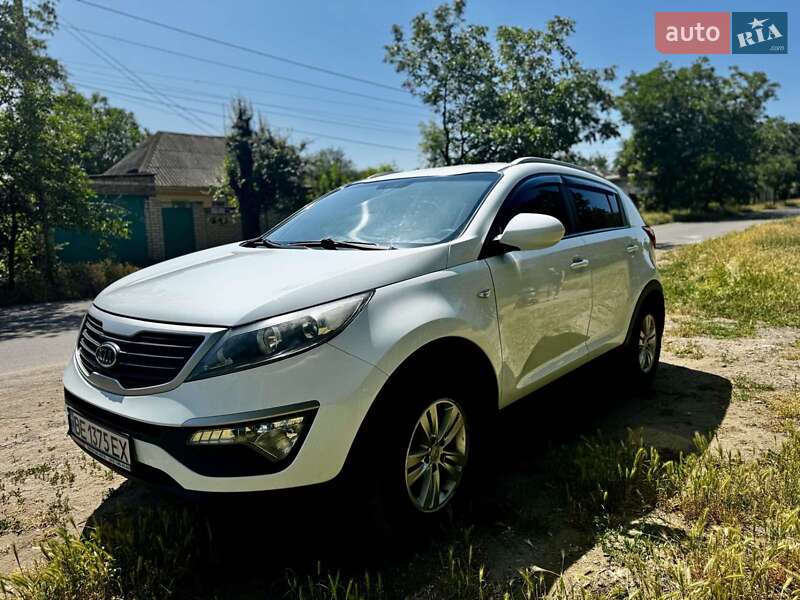 Позашляховик / Кросовер Kia Sportage 2012 в Миколаєві