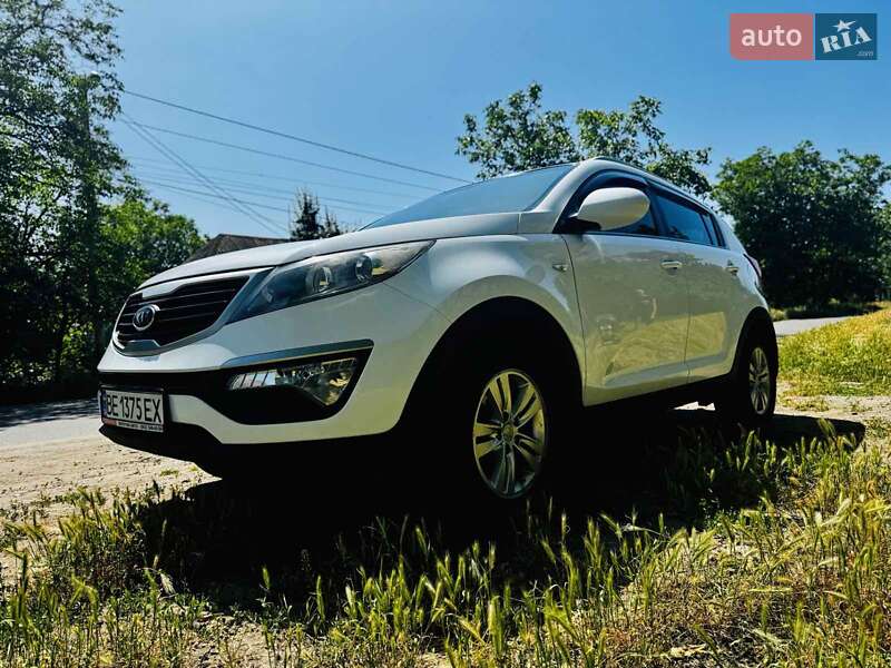 Позашляховик / Кросовер Kia Sportage 2012 в Миколаєві