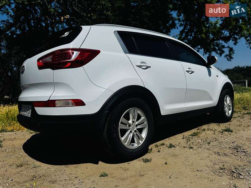 Позашляховик / Кросовер Kia Sportage 2012 в Миколаєві