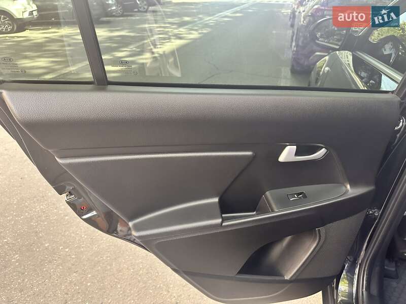 Внедорожник / Кроссовер Kia Sportage 2012 в Николаеве