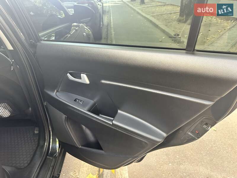 Внедорожник / Кроссовер Kia Sportage 2012 в Николаеве