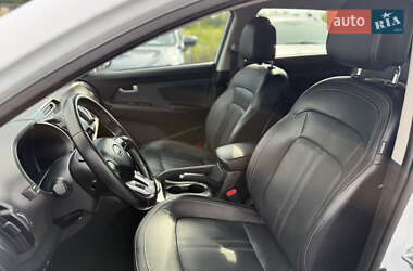 Внедорожник / Кроссовер Kia Sportage 2011 в 
