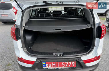 Внедорожник / Кроссовер Kia Sportage 2011 в 