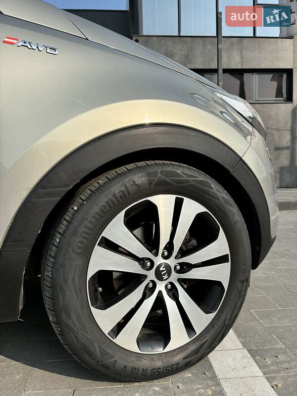 Внедорожник / Кроссовер Kia Sportage 2011 в Луцке