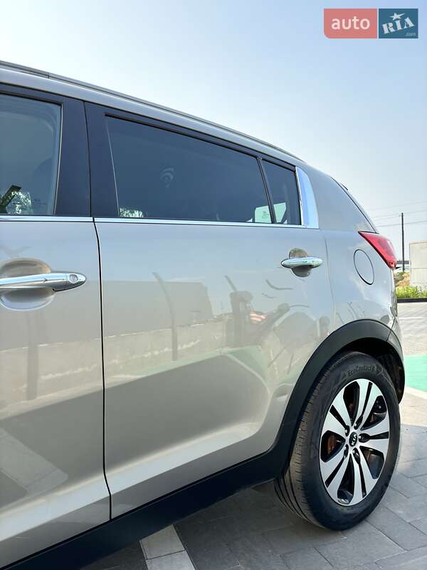 Внедорожник / Кроссовер Kia Sportage 2011 в Луцке