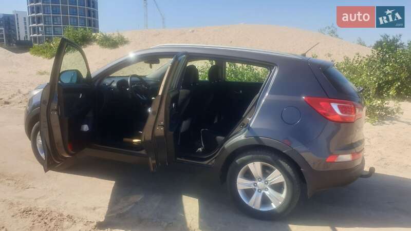 Позашляховик / Кросовер Kia Sportage 2011 в Черкасах