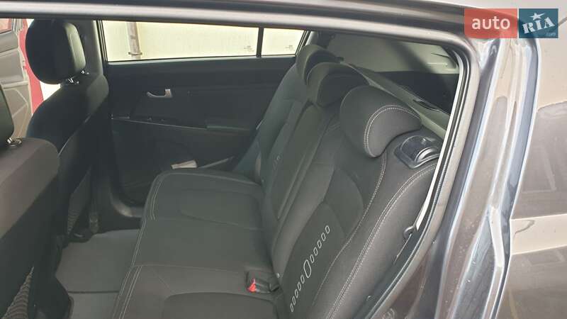 Позашляховик / Кросовер Kia Sportage 2011 в Черкасах