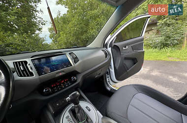 Позашляховик / Кросовер Kia Sportage 2015 в 