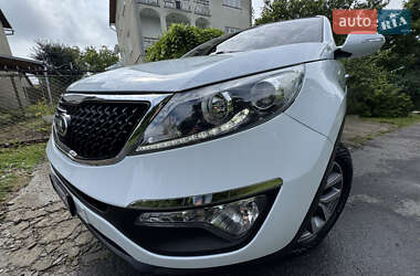 Позашляховик / Кросовер Kia Sportage 2015 в 