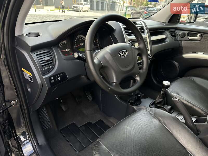 Позашляховик / Кросовер Kia Sportage 2008 в Івано-Франківську