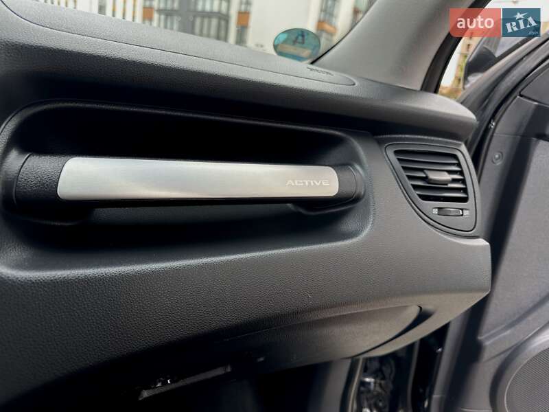 Позашляховик / Кросовер Kia Sportage 2008 в Івано-Франківську