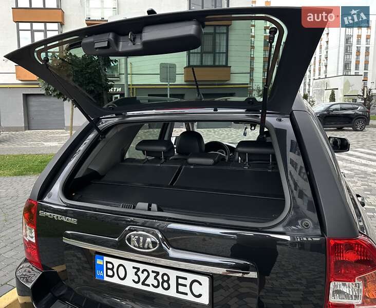 Позашляховик / Кросовер Kia Sportage 2008 в Івано-Франківську