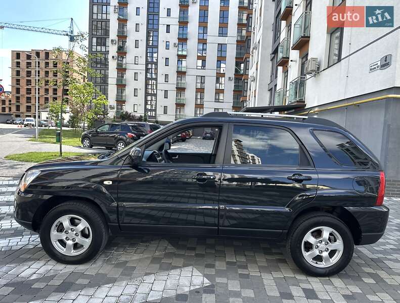 Позашляховик / Кросовер Kia Sportage 2008 в Івано-Франківську